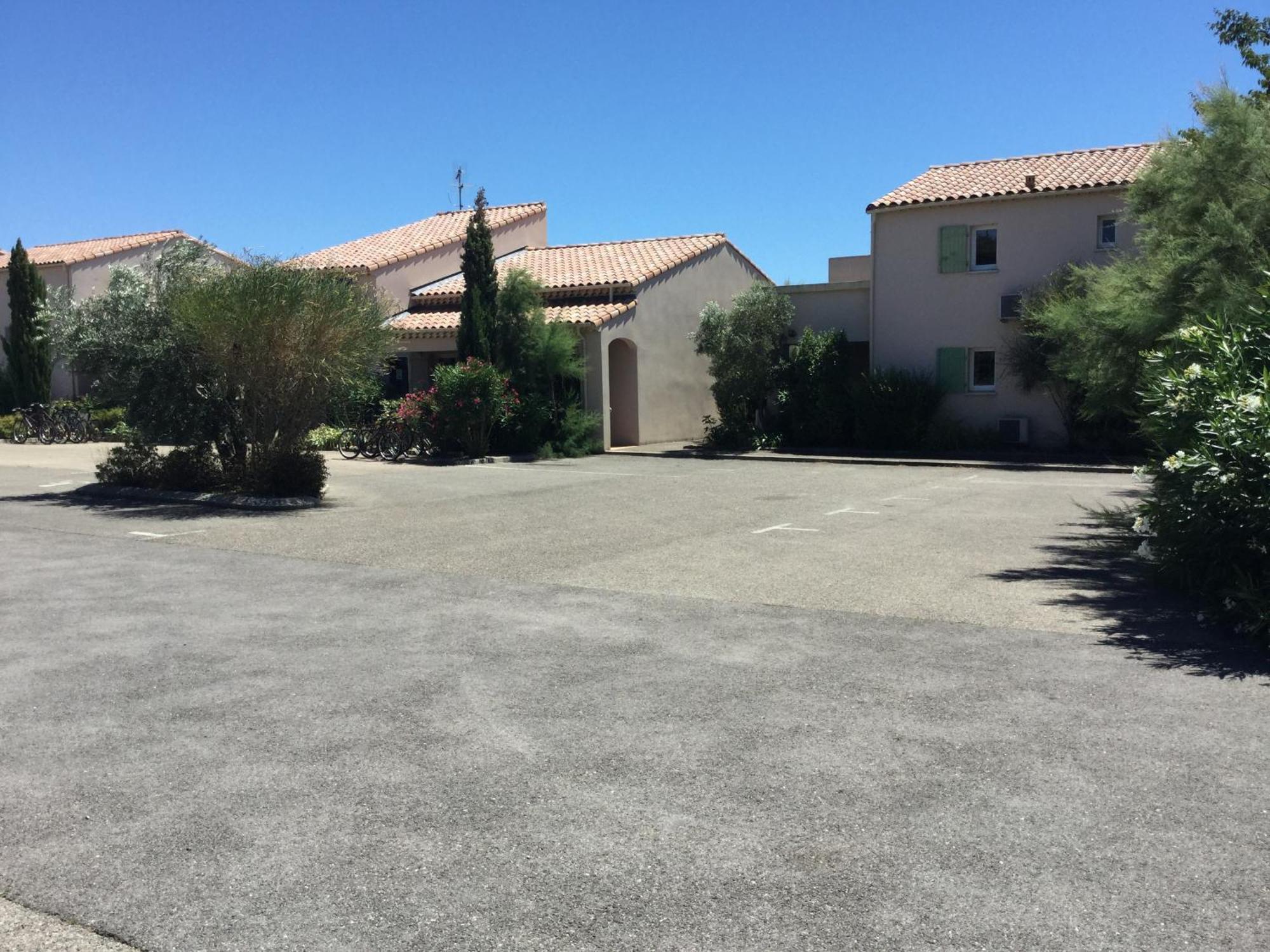 Charming Rental With Shared-Pool In The Alpilles. Mouries Exterior foto